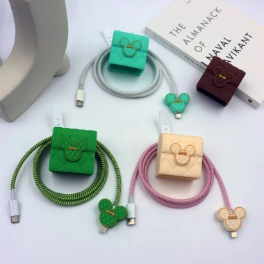 Ốp Sạc Silicon 4 Bộ iPhone 18W/20W - Đầu sạc bảo vệ đáng yêu Micky, túi chuột, cáp cắn vỏ mềm 7 Ốp Sạc Silicon 4 Bộ iPhone 18W/20W - Đầu sạc bảo vệ đáng yêu Micky, túi chuột, cáp cắn vỏ mềm 7