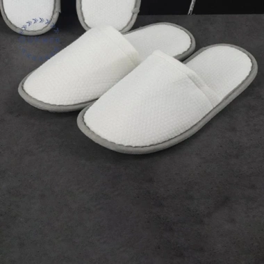 Oukwca Đệm Trắng Dùng Một Lần Chống Trượt Phòng Khách - Giá 42.336 VND