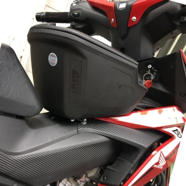 Pad thùng giữa GIVI cho Honda Winner150 - Dễ lắp ráp, Giá chỉ 130.000 VND 4