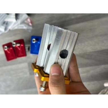 Pas tăng sên nhôm CNC Faboy – Gắn gắp nhanh, bền chắc, Giá ưu đãi 189.000 VNĐ 2 Pas tăng sên nhôm CNC Faboy – Gắn gắp nhanh, bền chắc, Giá ưu đãi 189.000 VNĐ 2