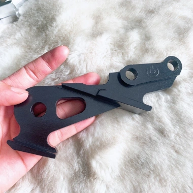 Pát sau Winner SONIC 220mm đĩa đối xứng CNC nguyên khối đen bóng - Giá ưu đãi 315.000₫ 3 Pát sau Winner SONIC 220mm đĩa đối xứng CNC nguyên khối đen bóng - Giá ưu đãi 315.000₫ 3