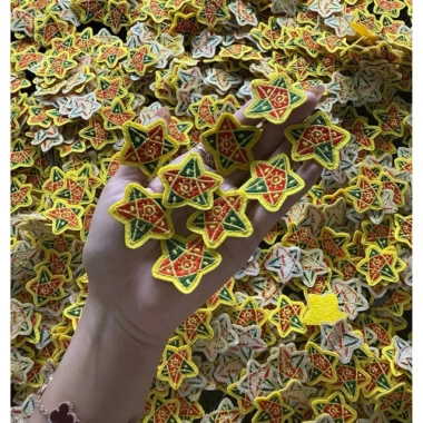 Patch vải thêu ngôi sao Trung Thu - Gắn kẹp tóc áo, siêu đẹp, giá sỉ 140.000₫