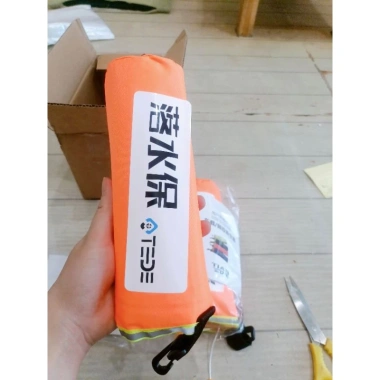 Phao cứu sinh phá kính khẩn cấp cho ô tô - Giá chỉ 308.000đ, an toàn khi tai nạn 5 Phao cứu sinh phá kính khẩn cấp cho ô tô - Giá chỉ 308.000đ, an toàn khi tai nạn 5