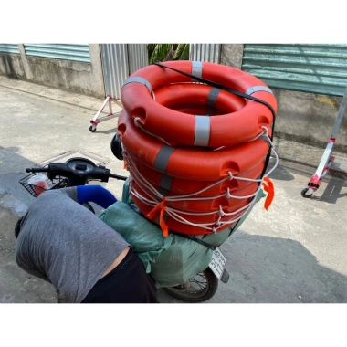 Phao cứu sinh tròn nhựa xốp siêu bền - Dây chịu lực lớn, dùng cho PCCC, hồ bơi, tàu thuyền - Giá chỉ 74.250₫