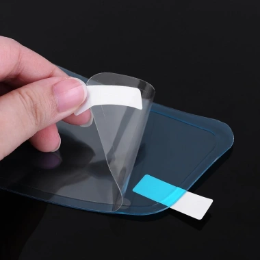 Phim dán chống nước cho kính chắn gió mũ bảo hiểm xe máy – Giá chỉ 46.200₫