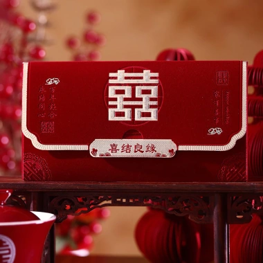 Phong bao lì xì đám cưới, ăn hỏi, bê tráp nhung đỏ - Hoạ tiết in nổi sắc nét, 28.000₫
