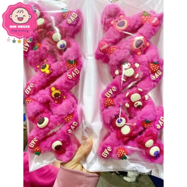 Phụ kiện gấu dâu cho bé gái: lồng đèn, cánh tiên, cột tóc, kẹp tóc, bờm, băng đô, khẩu trang, cào tóc - giảm còn 34.500đ