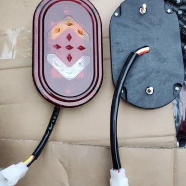 Phụ kiện LED xe điện ba bánh – Đuôi đèn, tín hiệu phanh, giải trí cho người cao tuổi