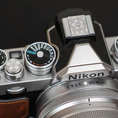 Phụ kiện Nikon Z30 Hot Shoe Cover : Nút chụp, trang trí sáng tạo, giảm giá 20% chỉ 319.000₫