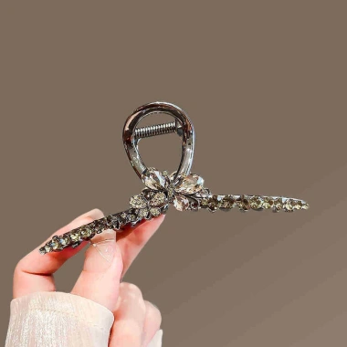 Phụ Kiện Tóc Siêu Cổ Tích Pha Lê Hoa Kích Thước Lớn Kim Loại Đen – Vuốt Tóc Cao Cấp, Kẹp Nữ, Mũ Lưng Đầu 8 Phụ Kiện Tóc Siêu Cổ Tích Pha Lê Hoa Kích Thước Lớn Kim Loại Đen – Vuốt Tóc Cao Cấp, Kẹp Nữ, Mũ Lưng Đầu 8