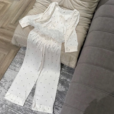 Pijama chất lụa chấm bi ren sóng nước tay dài + quần dài - Giá ưu đãi 199.999đ