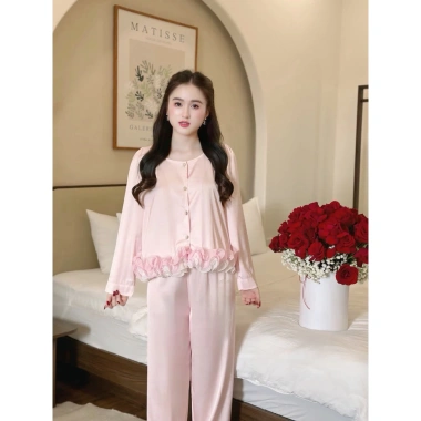Pijama chất lụa chấm bi ren sóng nước tay dài + quần dài - Giá ưu đãi 199.999đ