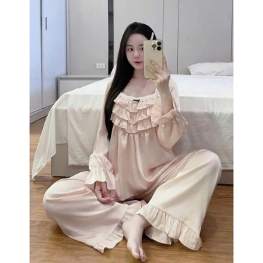 Pijama dài tay lụa cổ vuông ngực xếp ly tiểu thư siêu xinh - Giá chỉ 209.000đ