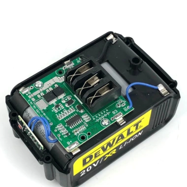Pin Dewalt 10 Cell 22mm Đèn Báo, Dòng Xả Cao - Giá Ưu Đãi 283k