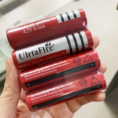 Pin sạc UtraFire 18.650 đỏ 6.800mAh 4.2V - Dung lượng cao, giá chỉ 24.000₫