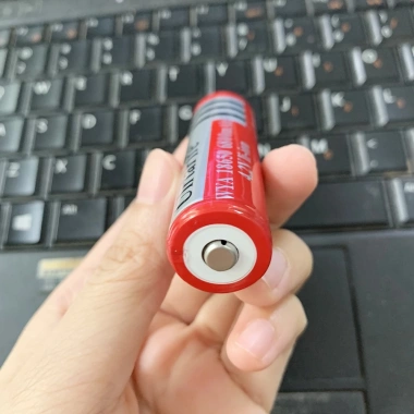 Pin sạc UtraFire 18.650 đỏ 6.800mAh 4.2V - Dung lượng cao, giá chỉ 24.000₫