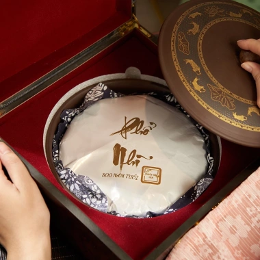 Quà biếu tết Bánh Trà Phổ Nhĩ Chín Tuyết Sơn Trà - Sang trọng, giá ưu đãi 8,99 triệu