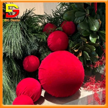 Quả Cầu Nhung Đỏ Trái Châu DC-786 - Trang Trí Cây Thông Noel Giáng Sinh Lễ Tết, Giá 49.000 8 Quả Cầu Nhung Đỏ Trái Châu DC-786 - Trang Trí Cây Thông Noel Giáng Sinh Lễ Tết, Giá 49.000 8
