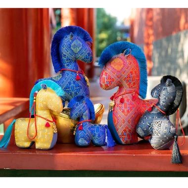 Quà Tặng Năm Mới Năm Ngựa 2.026: Đồ chơi Pony Sang Trọng, Rag Búp Bê Linh Vật