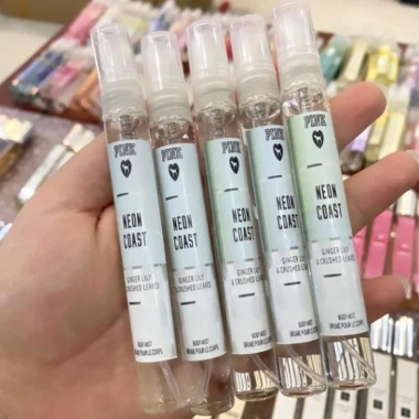 Quà Tặng Ngẫu Nhiên Body Mist 10ml - Xịt Thơm Toàn Thân Giá Ưu Đãi 20.000₫