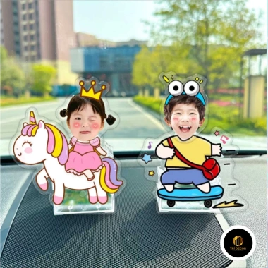 Quà Tốt Nghiệp Standee Lắc Đầu Pin Ghép Mặt Chibi Cute Trí Decor Giá 49k