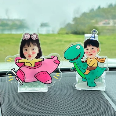 Quà Tốt Nghiệp Standee Lắc Đầu Pin Ghép Mặt Chibi Cute Trí Decor Giá 49k