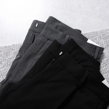 Quần âu Tapered Pants Torano cạp chun thêu logo vừa vặn tôn dáng 699.000₫ 5 Quần âu Tapered Pants Torano cạp chun thêu logo vừa vặn tôn dáng 699.000₫ 5