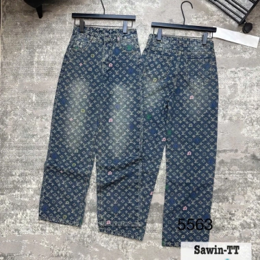 Quần Bò Jeans Nữ Dáng Suông Lưng Cao Tôn Dáng Quảng Châu Cao Cấp 427.500₫ 4 Quần Bò Jeans Nữ Dáng Suông Lưng Cao Tôn Dáng Quảng Châu Cao Cấp 427.500₫ 4