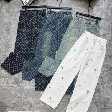 Quần Bò Jeans Nữ Dáng Suông Lưng Cao Tôn Dáng Quảng Châu Cao Cấp 427.500₫