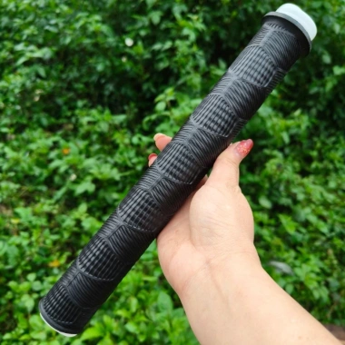 Quấn Cán Cần Câu Màng Co Tự Rút 3D - Bọc Cao Su, Vòng Chống Trôi - 29.900đ 3 Quấn Cán Cần Câu Màng Co Tự Rút 3D - Bọc Cao Su, Vòng Chống Trôi - 29.900đ 3