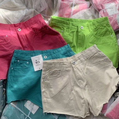 Quần đùi jeans bò Quảng Châu nhiều màu - Giá 150.000 VNĐ, chất bền, phong cách trẻ 3 Quần đùi jeans bò Quảng Châu nhiều màu - Giá 150.000 VNĐ, chất bền, phong cách trẻ 3