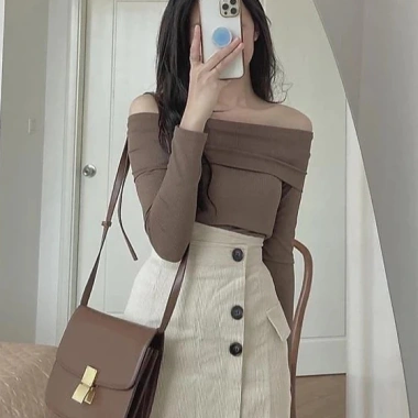 Quần giả váy cạp cao khuy lệch chất nhung mềm mịn, tôn dáng, chỉ 150.000đ