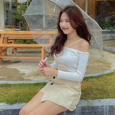 Quần giả váy cạp cao khuy lệch chất nhung mềm mịn, tôn dáng, chỉ 150.000đ
