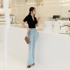 Quần Jean Kaylin họa tiết hoa nổi, form ôm ống loe, denim dày dặn, chỉ 560k Mã N2.334 2