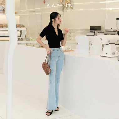 Quần Jean Kaylin họa tiết hoa nổi, form ôm ống loe, denim dày dặn, chỉ 560k Mã N2.334 2