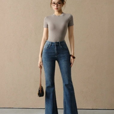 Quần Jean KAYLIN ôm ống loe denim dày dặn, phong cách hiện đại - Giá 610.000