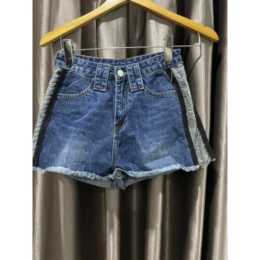 Quần Jean Ngắn August Design New York - Giá chỉ 650.000, giảm tới 20% 2 Quần Jean Ngắn August Design New York - Giá chỉ 650.000, giảm tới 20% 2