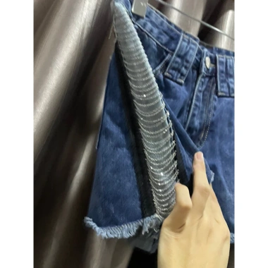 Quần Jean Ngắn August Design New York - Giá chỉ 650.000, giảm tới 20%