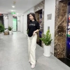 Quần Jean Nữ GUNO Cạp Cao Ống Suông Trơn Màu Đen Giá chỉ 399.000 4