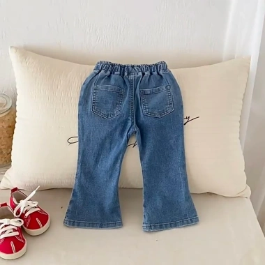 Quần Jean Ống Loe Bé Gái Mềm Mại, Phong Cách Năng Động, Giá 192k Giảm Đặc Biệt 5