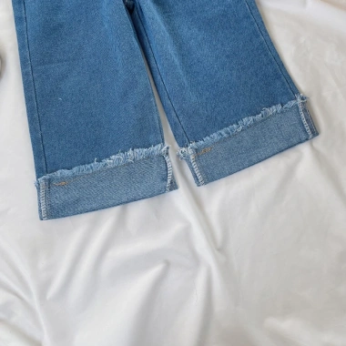 Quần Jeans Bé Gái Ống Suông Lưng Thun Gấu Xắn Tua Nhẹ Vải Bò Mềm Mịn - Giá 199k 7