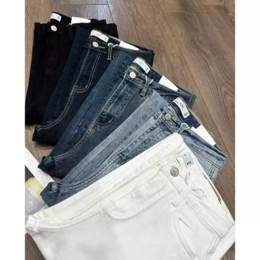 Quần Jeans Culottes Suông Trơn Thêu Tim ZR – Giá Ưu Đãi 395k, Phong Cách Năng Động 7