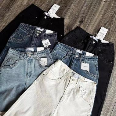 Quần Jeans Culottes Suông Trơn ZR Nẹp Túi Mài Lai – Giá 375.000đ, giảm 86.250đ