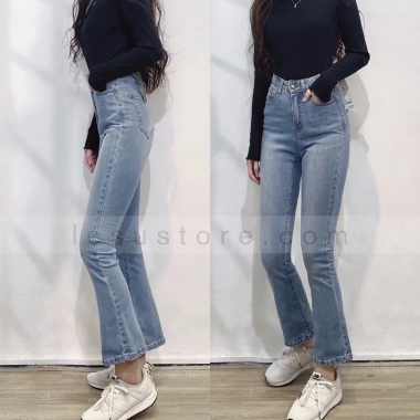 Quần Jeans Loe Trơn Dài 9 Tấc - Ảnh Tự Chụp Giá gốc 442.800 - Giá sale 360.000 4 Quần Jeans Loe Trơn Dài 9 Tấc - Ảnh Tự Chụp Giá gốc 442.800 - Giá sale 360.000 4