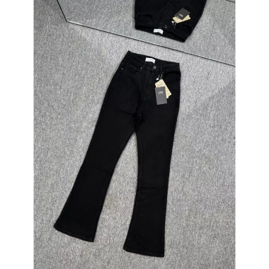 Quần Jeans Loe Trơn Dài 9 Tấc - Ảnh Tự Chụp Giá gốc 442.800 - Giá sale 360.000
