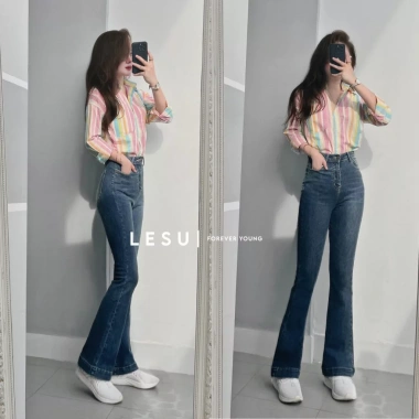 Quần Jeans Loe Trơn Dài Lai To TMH Ảnh Tự Chụp Giá 395.000 Giảm 20% 3 Quần Jeans Loe Trơn Dài Lai To TMH Ảnh Tự Chụp Giá 395.000 Giảm 20% 3