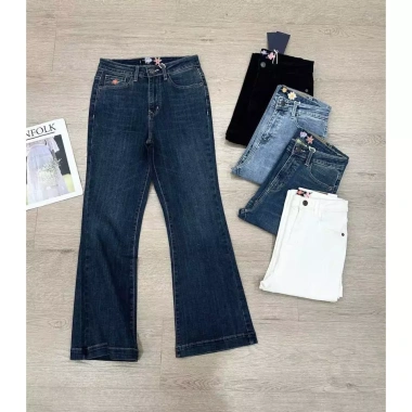 Quần Jeans Loe Trơn Dài Lai To TMH Ảnh Tự Chụp Giá 395.000 Giảm 20% 6 Quần Jeans Loe Trơn Dài Lai To TMH Ảnh Tự Chụp Giá 395.000 Giảm 20% 6