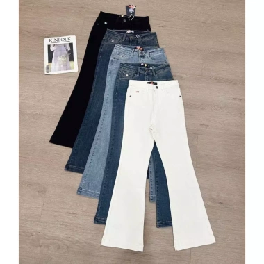 Quần Jeans Loe Trơn Dài Lai To TMH Ảnh Tự Chụp Giá 395.000 Giảm 20% 9 Quần Jeans Loe Trơn Dài Lai To TMH Ảnh Tự Chụp Giá 395.000 Giảm 20% 9