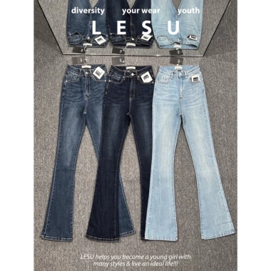 Quần Jeans Loe Trơn Dáng Dài - Ảnh Tự Chụp, Giá Ưu Đãi 415.000 VNĐ, Chất Lượng Cao