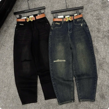 Quần Jeans Nữ Baggy Co Giãn Rách Gối Lưng Cao Tôn Dáng với Belt Cao Cấp - 445.550₫